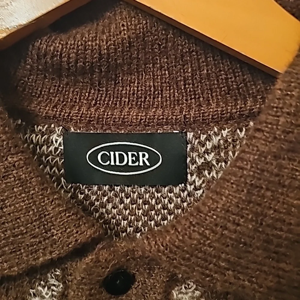 Cider Argyle Sweater - Picture 3 of 4